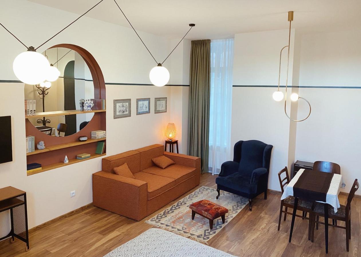 Cozy Baity Tbilisi Apartment Exterior photo
